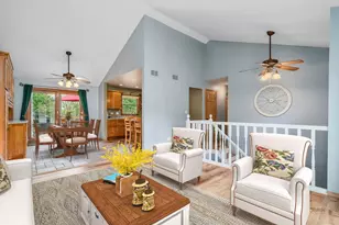 829 Colony Ct, Lindenhurst, IL 60046 - Photo 13