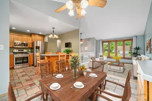 829 Colony Ct, Lindenhurst, IL 60046 - Photo 7