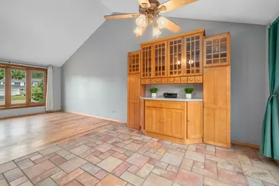 829 Colony Court, Lindenhurst, IL 60046 - Photo 11