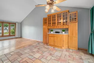829 Colony Ct, Lindenhurst, IL 60046 - Photo 11