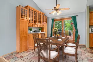 829 Colony Ct, Lindenhurst, IL 60046 - Photo 9