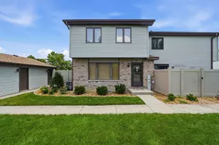 1031 Southgate Rd, New Lenox, IL 60451 - Photo 1