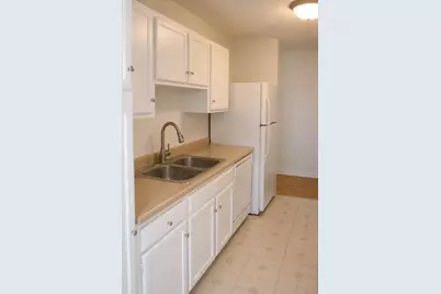 2200 S Stewart Avenue #4B, Lombard, IL 60148 - Photo 9