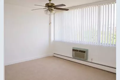 2200 S Stewart Avenue #4B, Lombard, IL 60148 - Photo 7