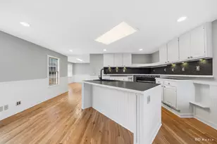 10428 S Springfield Ave, Chicago, IL 60655 - Photo 9