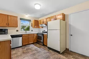 1010 Pembridge Rd, Lake Zurich, IL 60047 - Photo 11