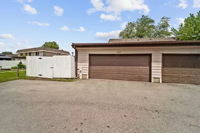 1289 Court D, Hanover Park, IL 60133 - Photo 15