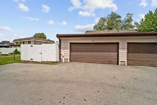 1289 Court D, Hanover Park, IL 60133 - Photo 15