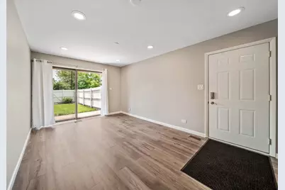 1289 Court D, Hanover Park, IL 60133 - Photo 5