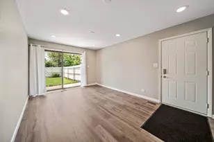 1289 Court D, Hanover Park, IL 60133 - Photo 5