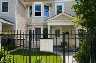 3709 W Palmer St, Chicago, IL 60647 - Photo 3