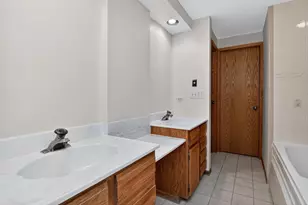 9042 Fairlane Dr, Bridgeview, IL 60455 - Photo 15