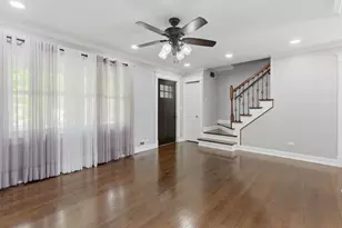 317 Vincent Pl, Elgin, IL 60123 - Photo 7