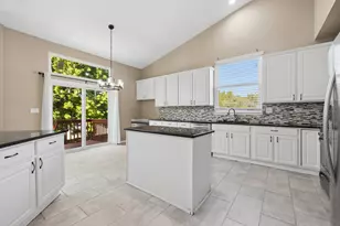 1820 Broadsmore Dr, Algonquin, IL 60102 - Photo 9