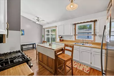 535 Garnett Avenue, Winthrop Harbor, IL 60096 - Photo 5