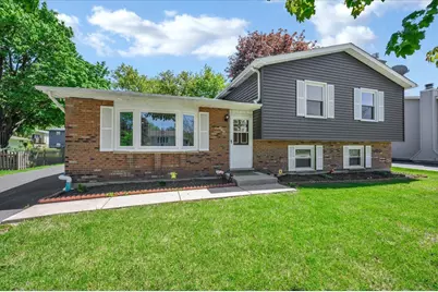 535 Garnett Avenue, Winthrop Harbor, IL 60096 - Photo 1