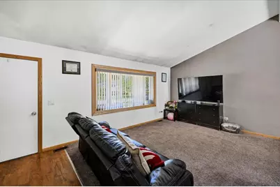 535 Garnett Avenue, Winthrop Harbor, IL 60096 - Photo 3