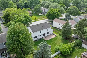 2158 Countryside Cir, Naperville, IL 60565 - Photo 37
