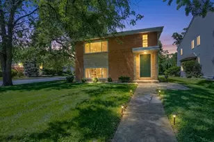 27W180 Cooley Ave, Winfield, IL 60190 - Photo 1
