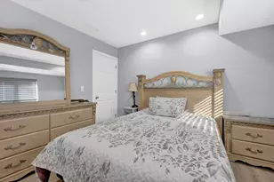 27W180 Cooley Ave, Winfield, IL 60190 - Photo 11