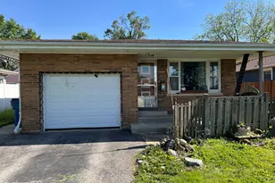 555 Elsie Ave, Crest Hill, IL 60403 - Photo 1