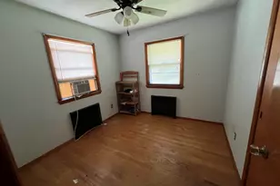 555 Elsie Ave, Crest Hill, IL 60403 - Photo 7