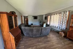 555 Elsie Ave, Crest Hill, IL 60403 - Photo 3