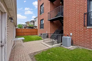 5691 W Higgins Ave, Chicago, IL 60630 - Photo 17