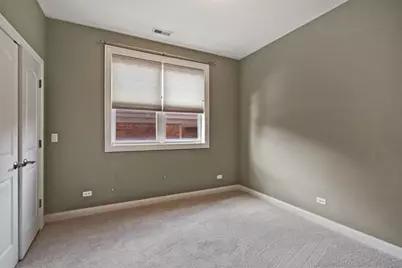 5691 W Higgins Avenue #2W, Chicago, IL 60630 - Photo 13