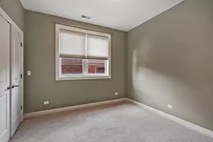 5691 W Higgins Ave, Chicago, IL 60630 - Photo 13