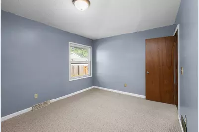 301 30th Avenue W, Milan, IL 61264 - Photo 11