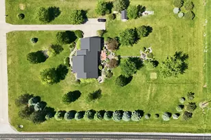 2102 Laurel Park Pl, Champaign, IL 61822 - Photo 7