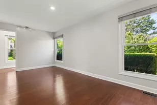 8 Greenvale Road SE, Vernon Hills, IL 60061 - Photo 15
