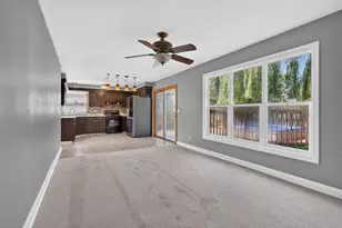 1560 Colorado Ave, Aurora, IL 60506 - Photo 17