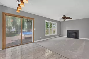 1560 Colorado Ave, Aurora, IL 60506 - Photo 15