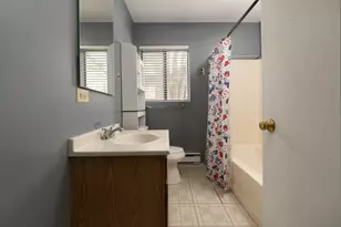 425 Berkshire Dr, Crystal Lake, IL 60014 - Photo 13