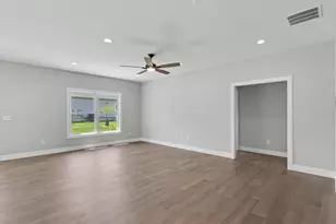 512 S 6th St, Fairbury, IL 61739 - Photo 15
