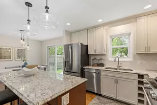 815 Jenkisson Ave, Lake Bluff, IL 60044 - Photo 17