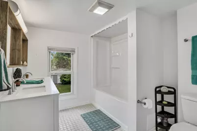 989 Victoria Street, Antioch, IL 60002 - Photo 25