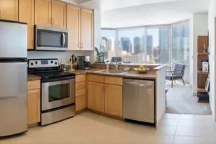 222 N Columbus Dr, Chicago, IL 60601 - Photo 5