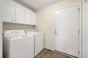 1418 Beach Ln, Sycamore, IL 60178 - Photo 21