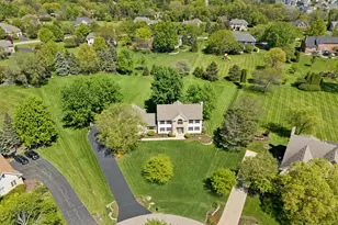 36W793 Red Gate Ct, Saint Charles, IL 60175 - Photo 3