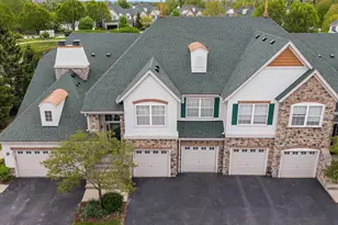377 Bay Tree Cir, Vernon Hills, IL 60061 - Photo 1