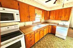 1 Charles Dr, Centralia, IL 62801 - Photo 7
