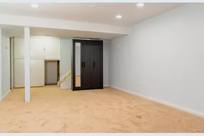 750 Crescent Way, Hanover Park, IL 60133 - Photo 17