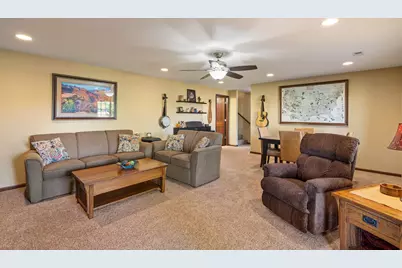 602 E Sheridan Drive, Eldridge, IA 52748 - Photo 27