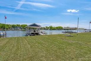 1617 Sunnyside Beach Dr, Johnsburg, IL 60051 - Photo 51
