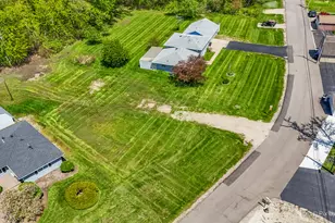 1617 Sunnyside Beach Dr, Johnsburg, IL 60051 - Photo 21