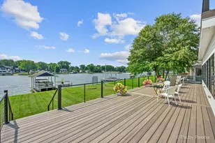 1617 Sunnyside Beach Dr, Johnsburg, IL 60051 - Photo 9