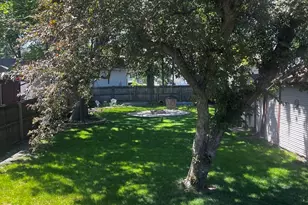 814 Iowa Ave, Aurora, IL 60506 - Photo 21